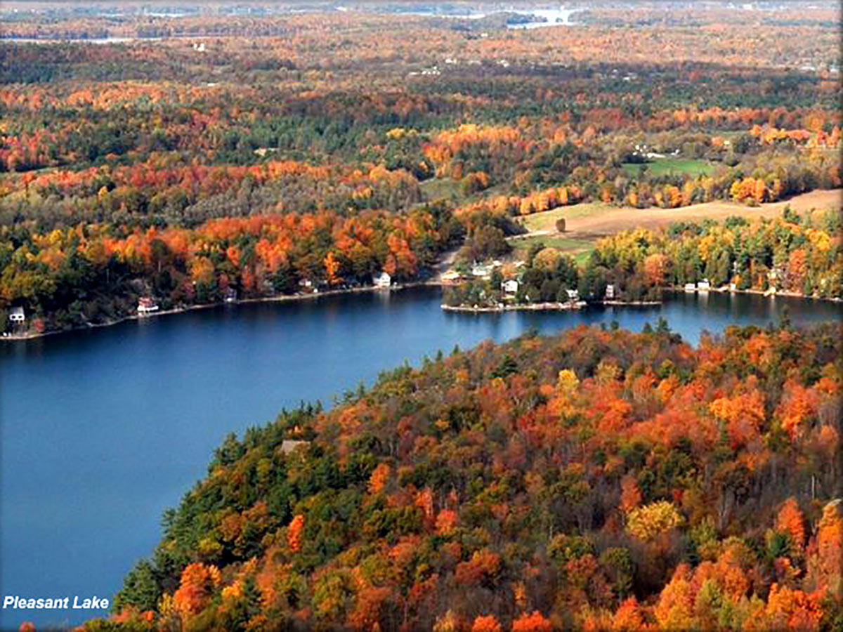 Pleasant Lake Fall Foliage